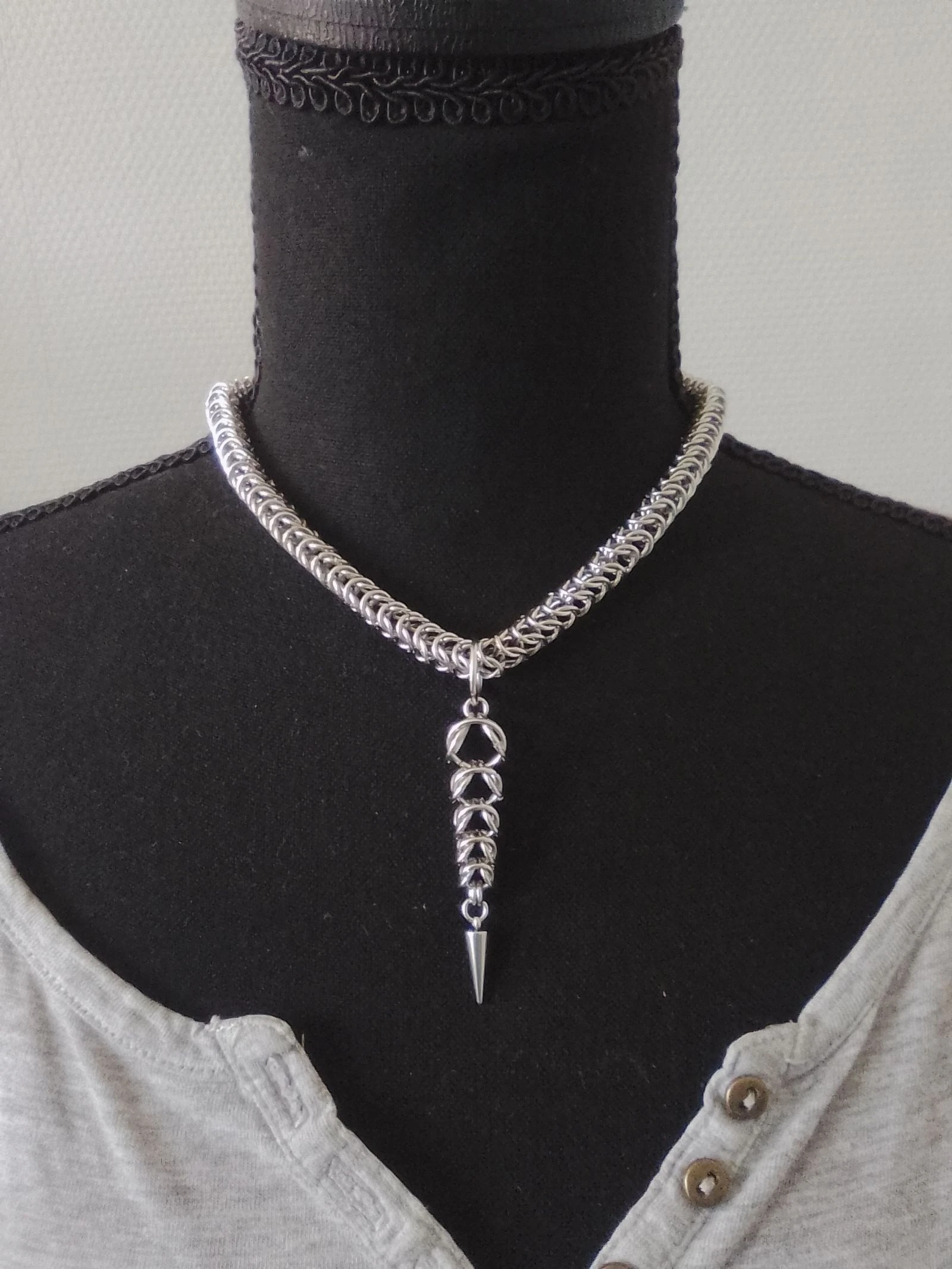 Collier avec pendentif chainmail bizantin unisexe 